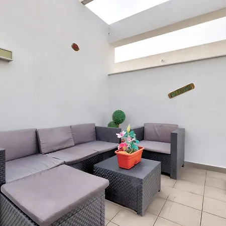 Apartment Terrace, Parking & Pool *