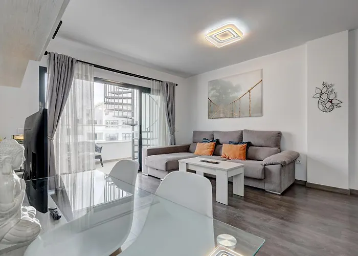 Terrace, Parking & Pool Daire